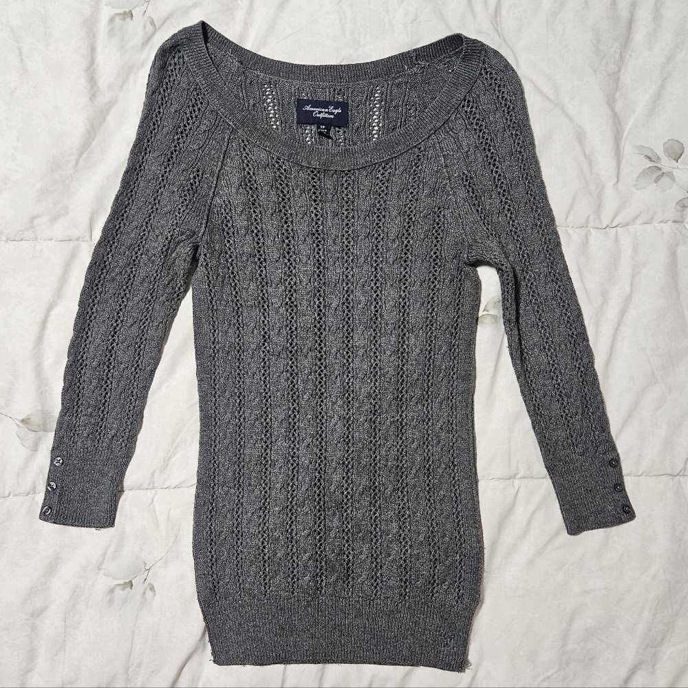 American Eagle Cable Knit Light Sweater Small